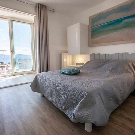 Tres Beau T2 Climatise Refait A Neuf, Vue Mer Panoramique Exceptionnelle A 120M A Pied De La Plage La Ciotat Ngoại thất bức ảnh